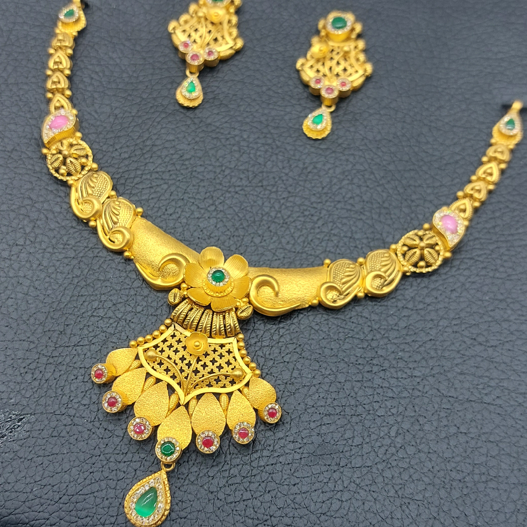 Gold Antique Necklace Set